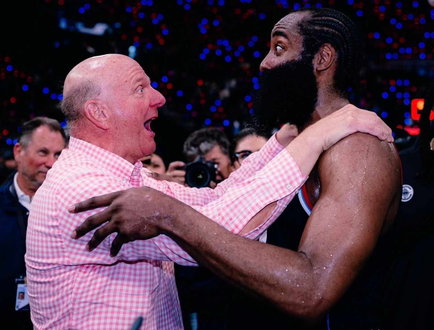 中国官方网站-哈登重返赛场，反败为胜首场状态出色，加拿大队观众沸腾！-中国官方网站