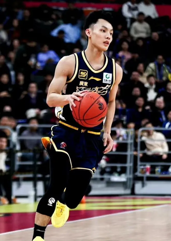 kaiyun登录入口-包含赛地聚焦——CBA常规赛清晨热度飙升，多伦多猛龙更衣室发声，目标明确，控场能力受关注的词条-kaiyun登录入口